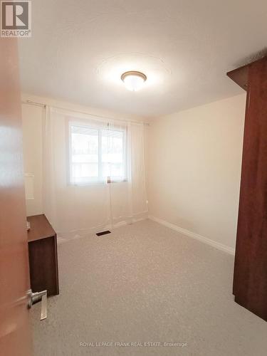 926 Walnut Court, Oshawa (Donevan), ON - Indoor Photo Showing Other Room