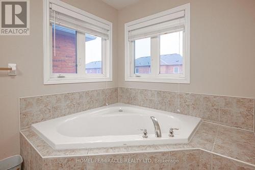 116 Amaranth Crescent, Brampton, ON - Indoor Photo Showing Bathroom