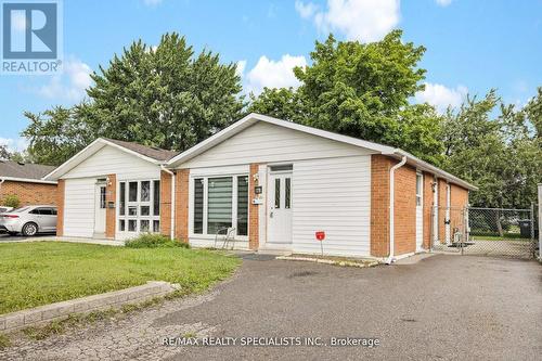 16 Drake Boulevard, Brampton, ON - Outdoor