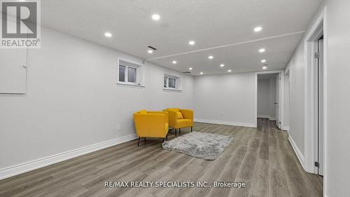 16 Drake Boulevard, Brampton, ON - Indoor Photo Showing Other Room