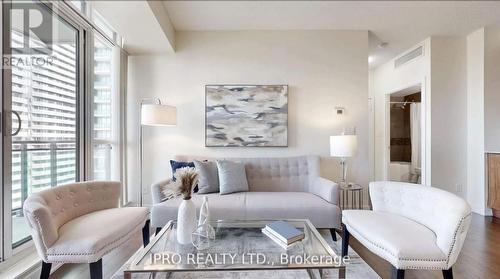 1709 - 4099 Brickstone Mews, Mississauga, ON - Indoor Photo Showing Living Room