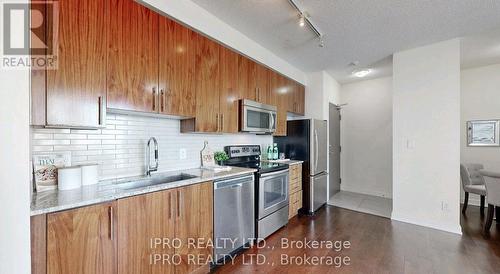 1709 - 4099 Brickstone Mews, Mississauga, ON - Indoor Photo Showing Kitchen With Stainless Steel Kitchen