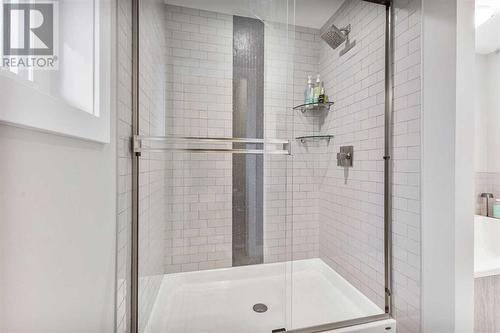 248 Sandpiper Crescent, Chestermere, AB - Indoor Photo Showing Bathroom