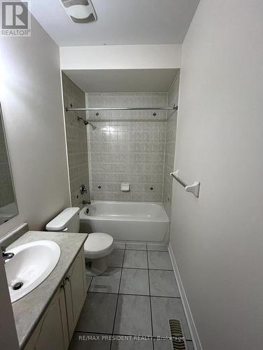 Upper - 9 Denim Drive, Brampton, ON - Indoor Photo Showing Bathroom