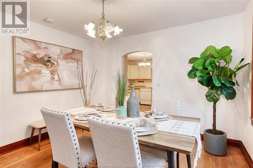 7026 Wyandotte Street East, Windsor, ON - Indoor Photo Showing Dining Room