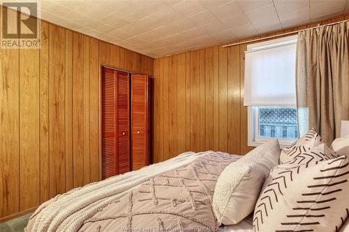 7026 Wyandotte Street East, Windsor, ON - Indoor Photo Showing Bedroom