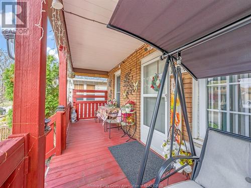 1054 Oak Street, Windsor, ON - Outdoor With Deck Patio Veranda With Exterior