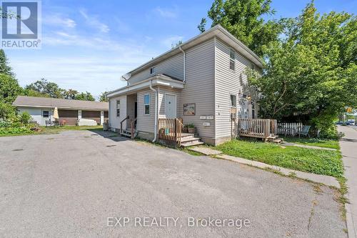 4 Mary Street W, Kawartha Lakes, ON - Outdoor With Facade