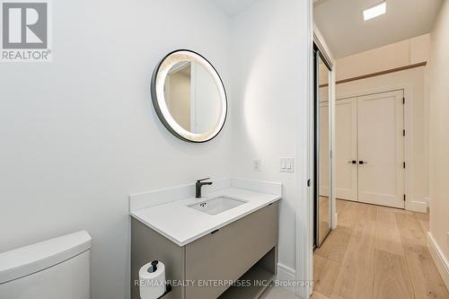 #Ph05 - 112 King Street E, Hamilton, ON - Indoor Photo Showing Bathroom