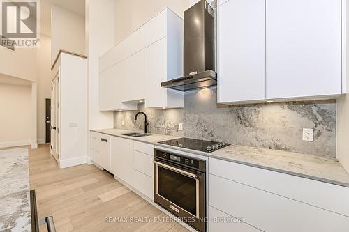 #Ph05 - 112 King Street E, Hamilton, ON - Indoor Photo Showing Kitchen With Upgraded Kitchen