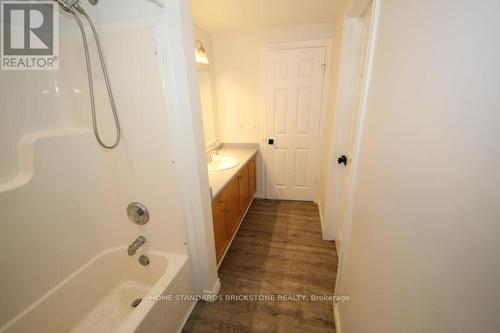 123 Kerwood Drive, Cambridge, ON - Indoor Photo Showing Bathroom