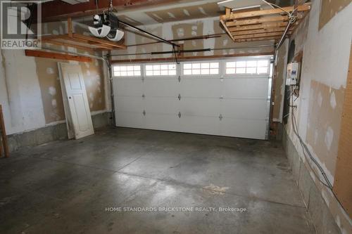 123 Kerwood Drive, Cambridge, ON - Indoor Photo Showing Garage