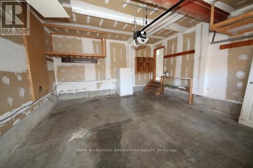 123 Kerwood Drive, Cambridge, ON - Indoor Photo Showing Garage