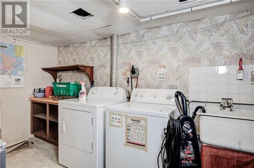 1261 Will Street, Greater Sudbury, ON - Indoor Photo Showing Laundry Room