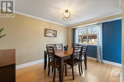 370 Duvernay Drive, Orleans - Cumberland And Area (1104 - Queenswood Heights South), ON - Indoor Photo Showing Dining Room