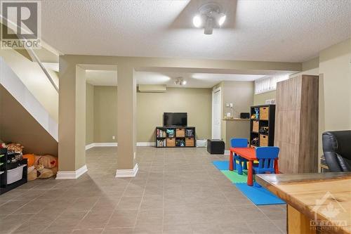 370 Duvernay Drive, Orleans - Cumberland And Area (1104 - Queenswood Heights South), ON - Indoor Photo Showing Other Room