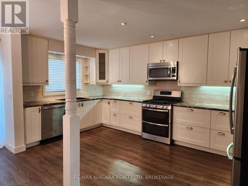 10 - 6910 Kalar Road E, Niagara Falls (218 - West Wood), ON - Indoor Photo Showing Kitchen