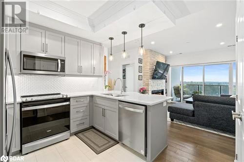 1880 Gordon Street Unit# 801, Guelph, ON - Indoor Photo Showing Kitchen With Stainless Steel Kitchen With Upgraded Kitchen