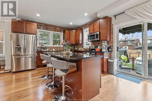 1379 Victoria Avenue, Windsor, ON - Indoor Photo Showing Kitchen