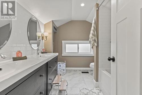 1379 Victoria Avenue, Windsor, ON - Indoor Photo Showing Bathroom