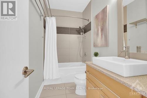 430 Lockmaster Crescent, Ottawa, ON - Indoor Photo Showing Bathroom