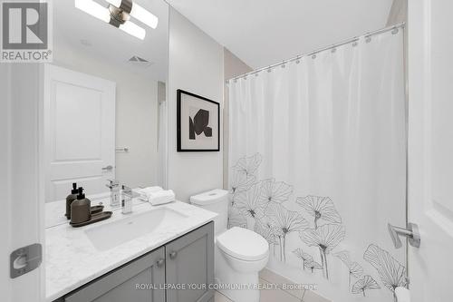 1908 - 9075 Jane Street, Vaughan, ON - Indoor Photo Showing Bathroom