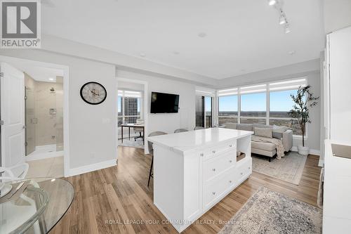 1908 - 9075 Jane Street, Vaughan, ON - Indoor