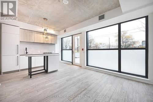 104 - 2625 Dundas Street W, Toronto, ON - Indoor Photo Showing Kitchen