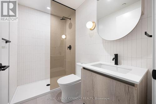 104 - 2625 Dundas Street W, Toronto, ON - Indoor Photo Showing Bathroom