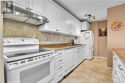 2604 - 1785 Frobisher Lane, Ottawa, ON - Indoor Photo Showing Kitchen