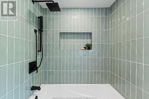 1373 Dougall Avenue, Windsor, ON - Indoor Photo Showing Bathroom