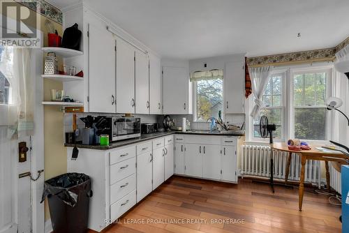 485 Victoria Street, Kingston (Central City East), ON - Indoor Photo Showing Kitchen