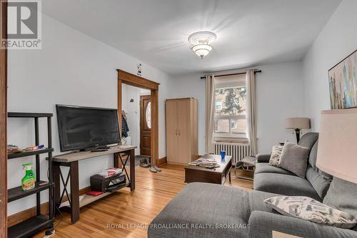 485 Victoria Street, Kingston (Central City East), ON - Indoor Photo Showing Living Room