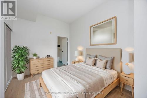 902 - 1901 Yonge Street, Toronto, ON - Indoor Photo Showing Bedroom