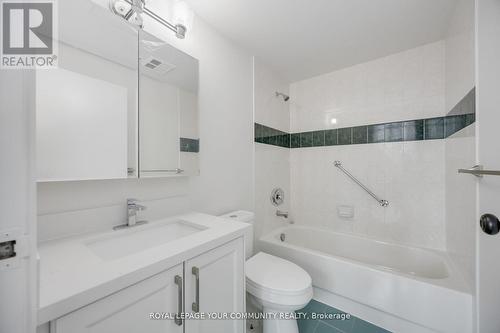 902 - 1901 Yonge Street, Toronto, ON - Indoor Photo Showing Bathroom