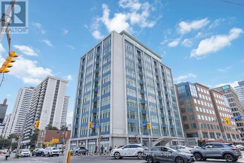 902 - 1901 Yonge Street, Toronto, ON - Outdoor With Facade