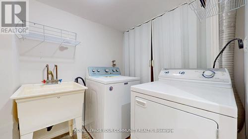 82 Goode Street, Richmond Hill, ON - Indoor Photo Showing Laundry Room