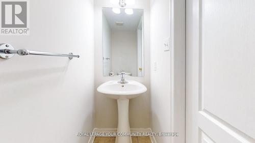 82 Goode Street, Richmond Hill, ON - Indoor Photo Showing Bathroom