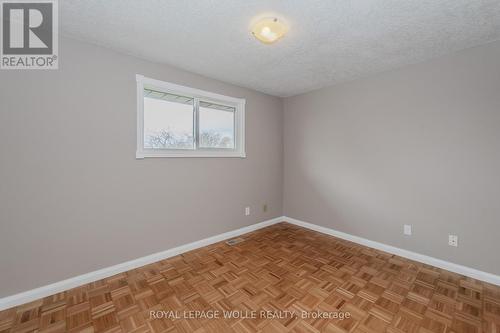 894 Strasburg Road, Kitchener, ON - Indoor Photo Showing Other Room