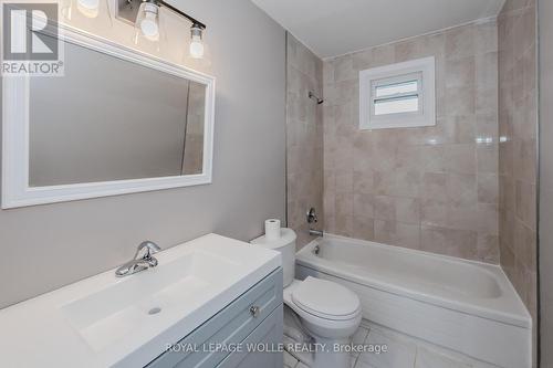 894 Strasburg Road, Kitchener, ON - Indoor Photo Showing Bathroom