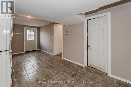 894 Strasburg Road, Kitchener, ON - Indoor Photo Showing Other Room