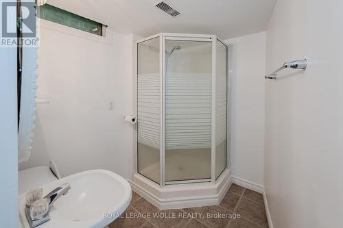 894 Strasburg Road, Kitchener, ON - Indoor Photo Showing Bathroom