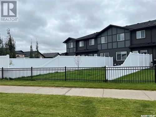 16 525 Mahabir Lane, Saskatoon, SK - Outdoor