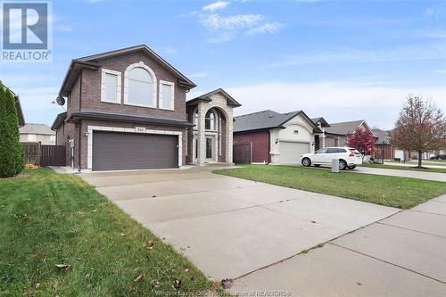 941 Banwell Road, Windsor, ON - Outdoor With Facade