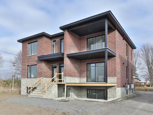 Frontage - 1-392 Boul. D'Iberville, Saint-Jean-Sur-Richelieu, QC - Outdoor