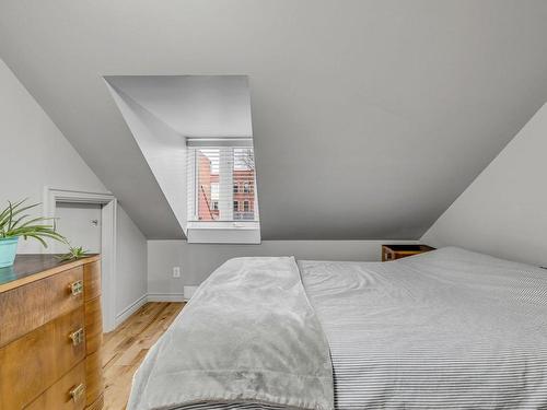 Chambre Ã Â coucher - 2-131 Rue D'Argenson, Québec (La Cité-Limoilou), QC - Indoor Photo Showing Bedroom