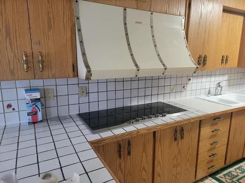 7 Lakeview Drive, Terrace Bay, ON - Indoor Photo Showing Kitchen