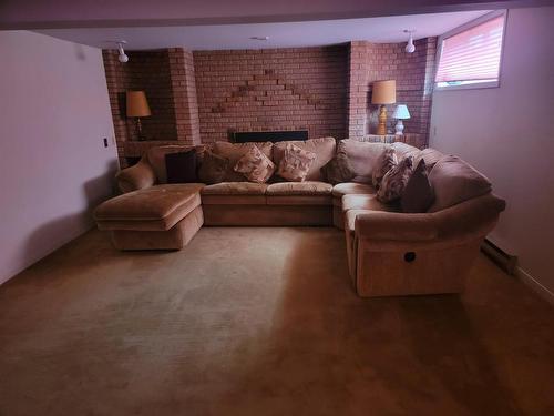 7 Lakeview Drive, Terrace Bay, ON - Indoor Photo Showing Living Room