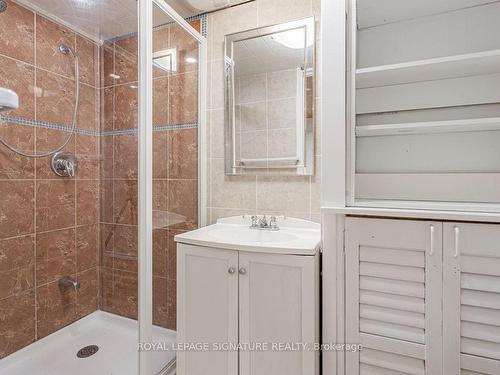 Bsmt-67 Ellington Dr, Toronto, ON - Indoor Photo Showing Bathroom