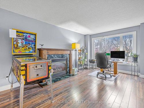 31 Cady Crt, Aurora, ON - Indoor Photo Showing Office